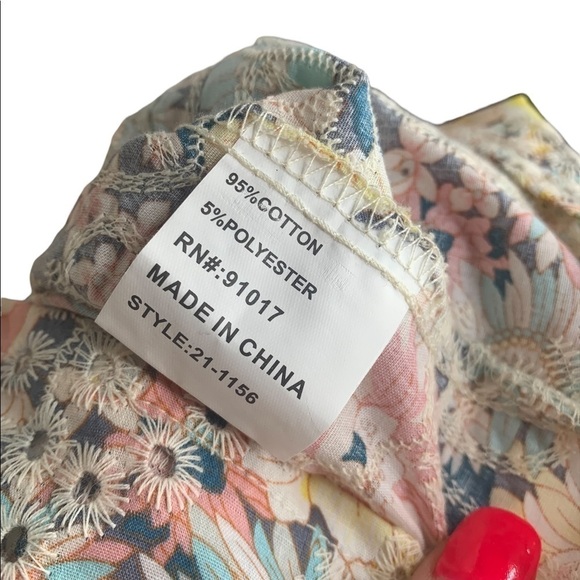 NWT Anthropologie Solitaire Button Up Short Sleeve Embroidered Floral Top Small - Picture 4 of 6